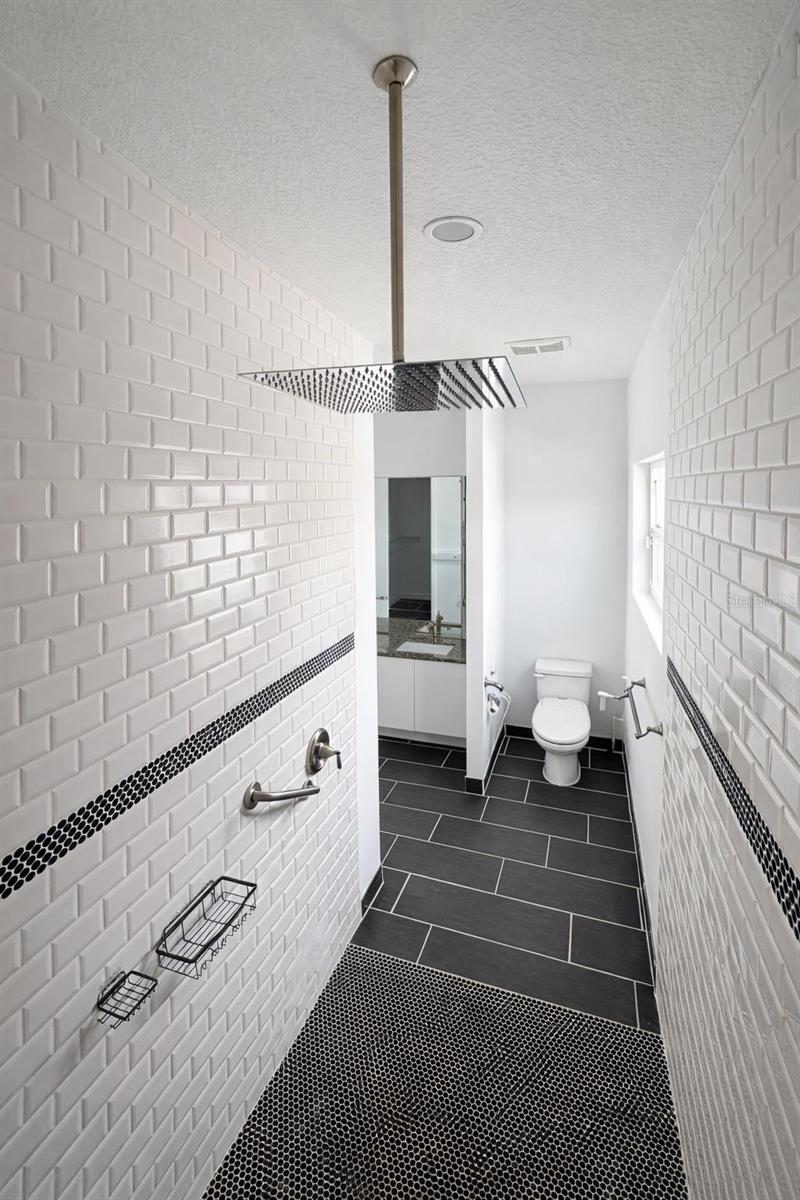 Image 35 of 41 For 4524 Riverwood Avenue