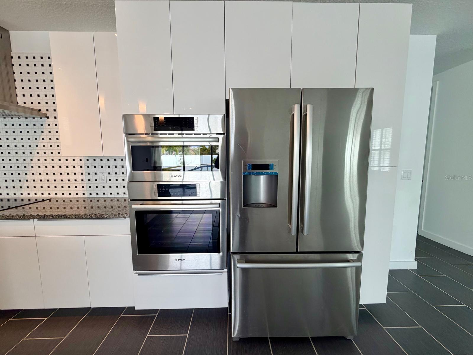 Image 6 of 41 For 4524 Riverwood Avenue