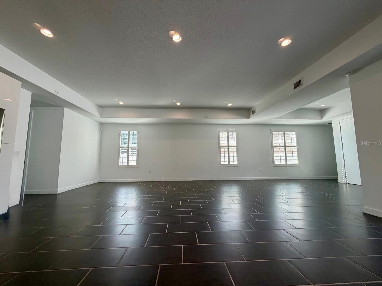 Image 8 of 41 For 4524 Riverwood Avenue