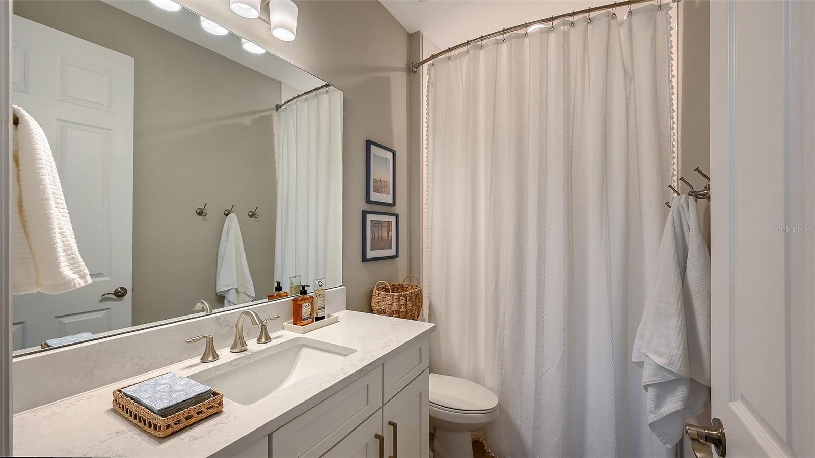 Image 25 of 72 For 16711 Seraphic Trail