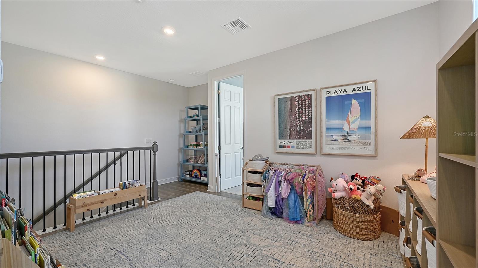 Image 28 of 72 For 16711 Seraphic Trail