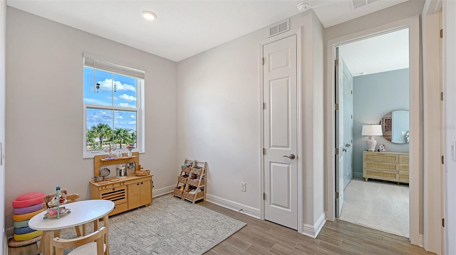 Image 29 of 72 For 16711 Seraphic Trail