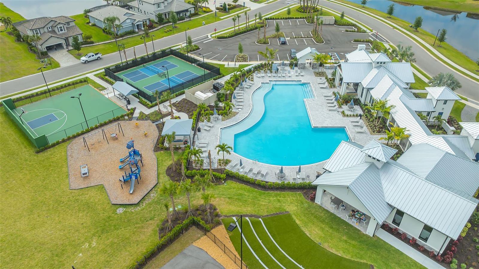 Image 43 of 72 For 16711 Seraphic Trail