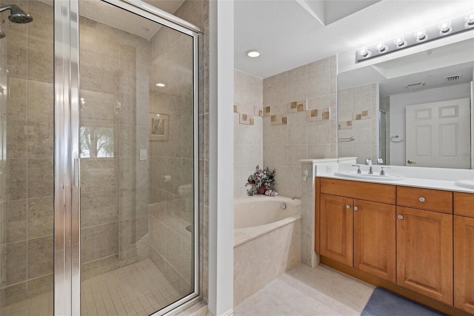 Image 22 of 68 For 800 Tamiami Trail 103