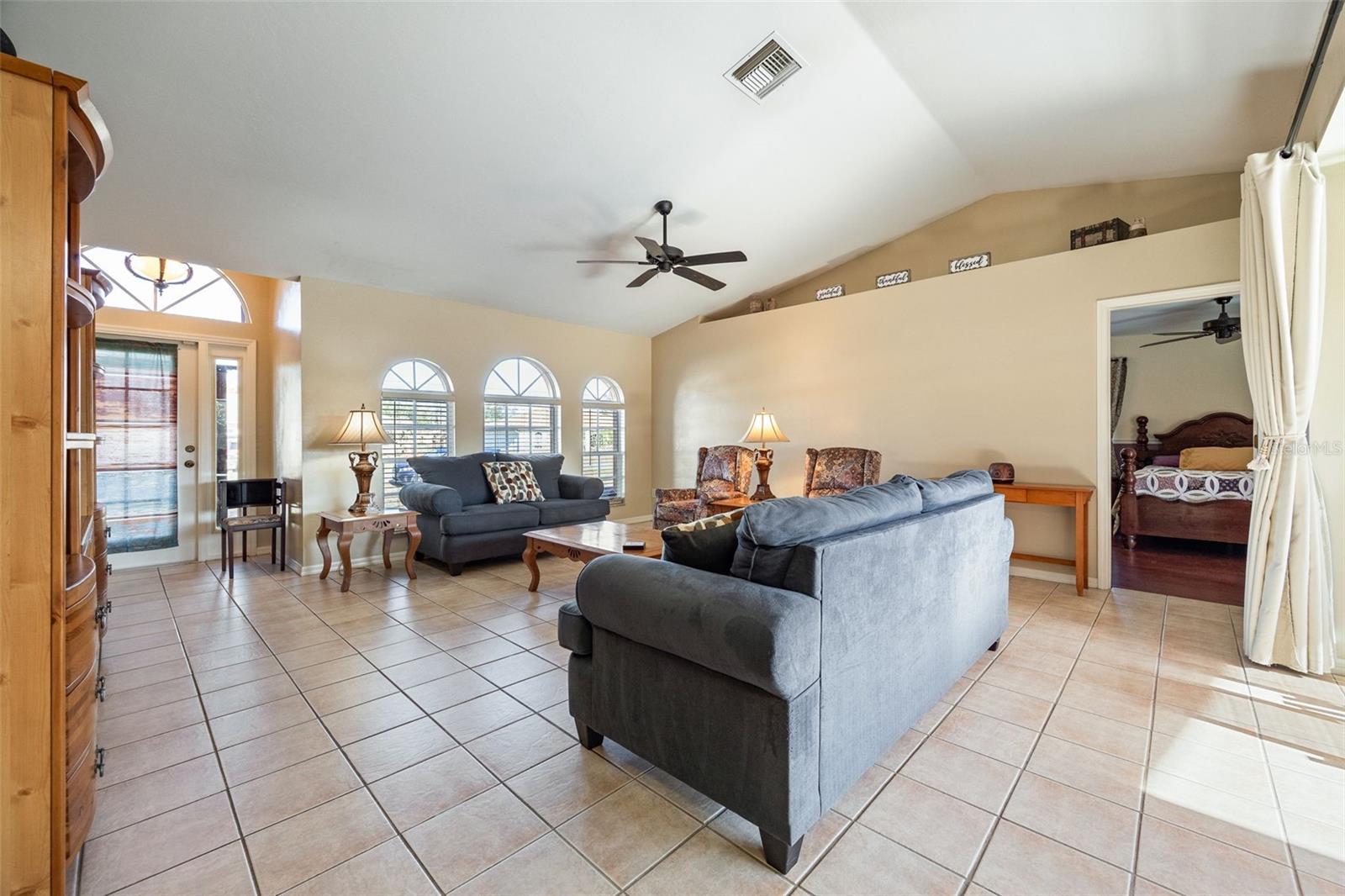 Image 6 of 49 For 719 Zebu Place