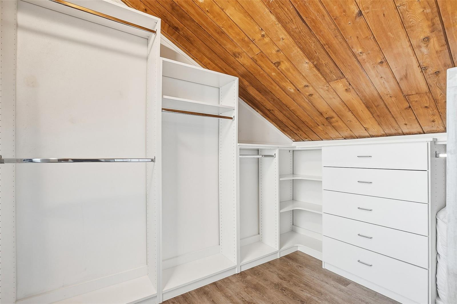 Image 19 of 29 For 208 Pass Key Road 208