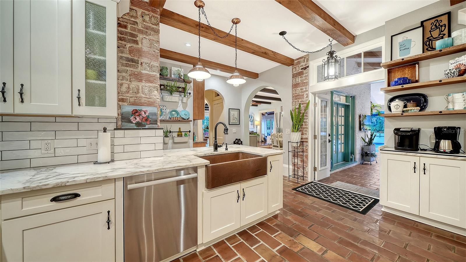 Image 19 of 62 For 547 Shore Drive