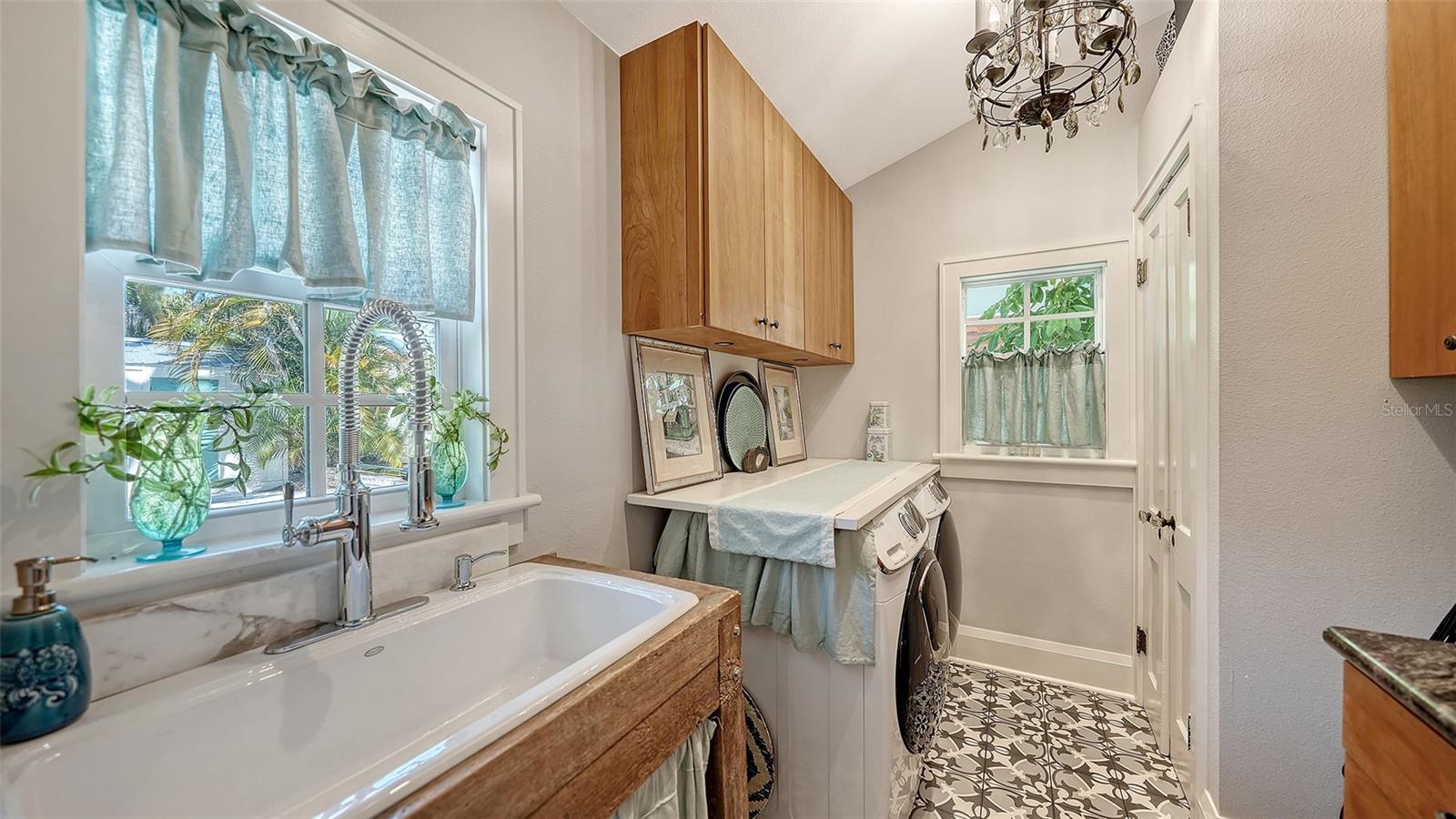 Image 44 of 62 For 547 Shore Drive