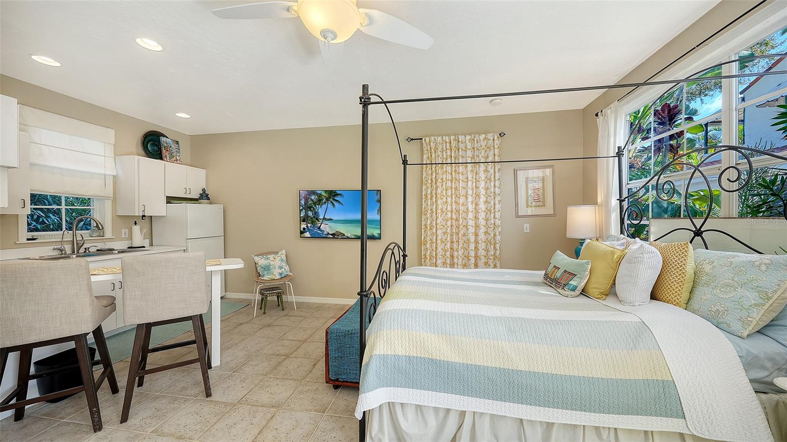 Image 49 of 62 For 547 Shore Drive