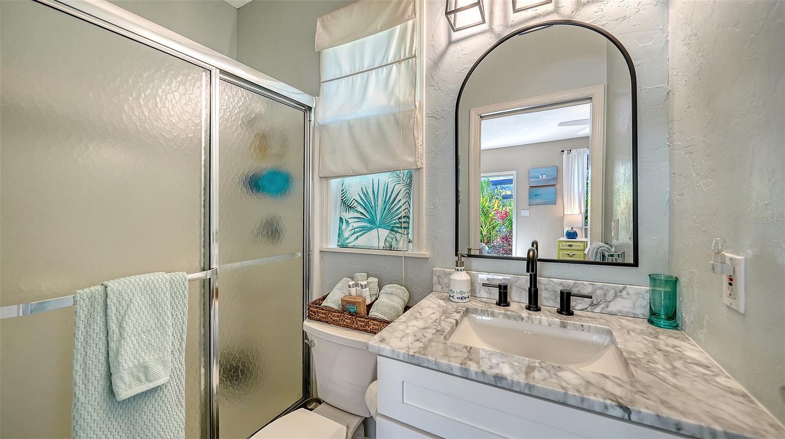 Image 50 of 62 For 547 Shore Drive