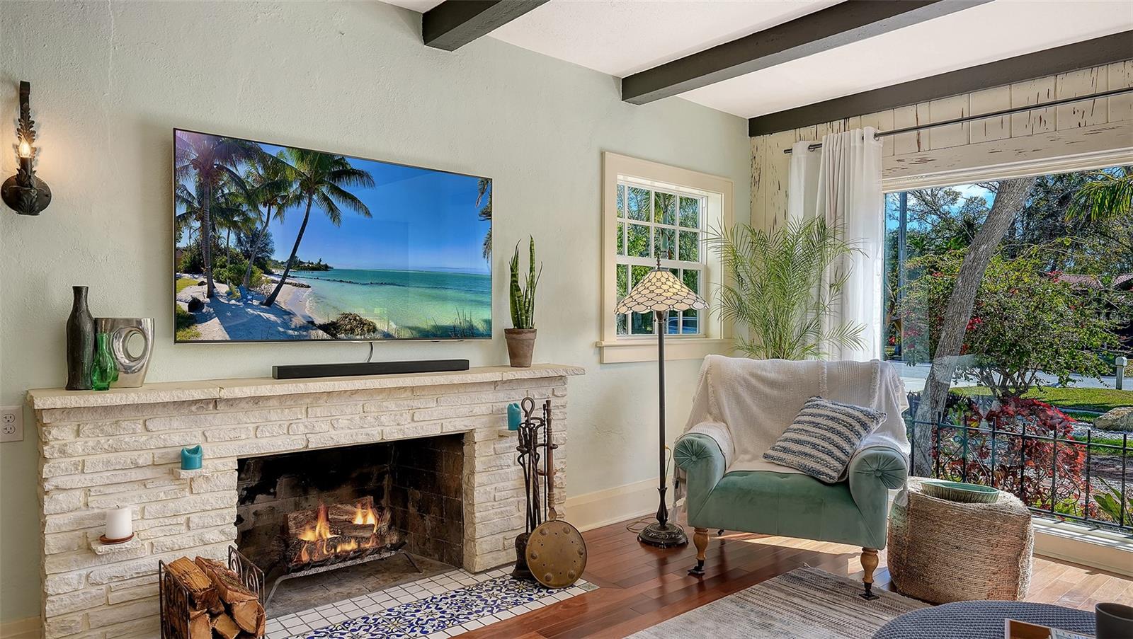 Image 9 of 62 For 547 Shore Drive