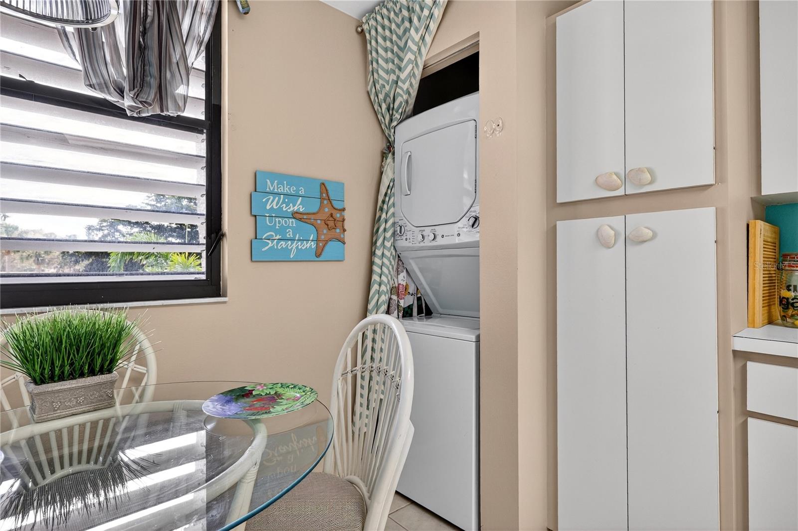 Image 20 of 32 For 521 Lakeside Drive 521