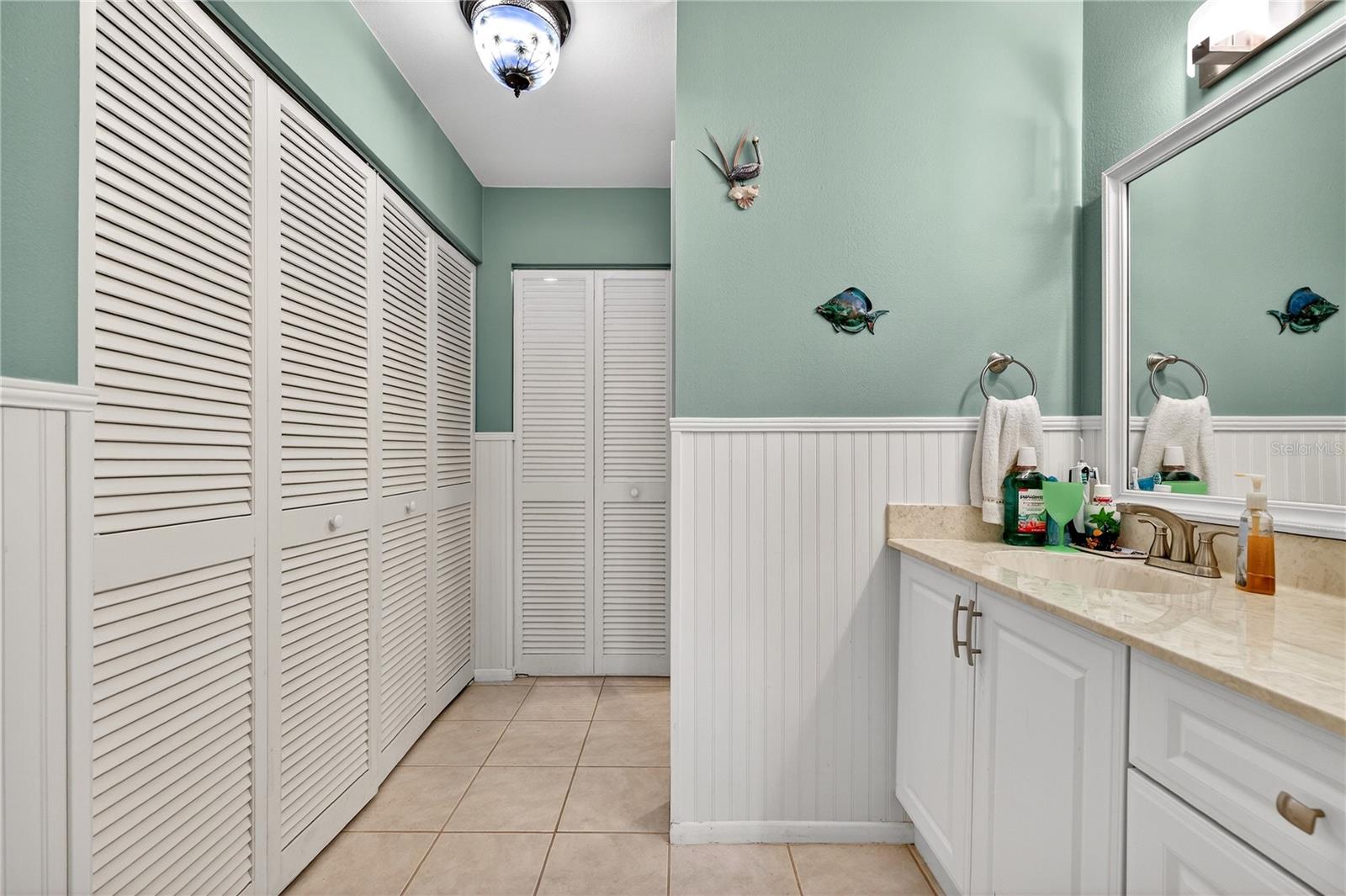 Image 27 of 32 For 521 Lakeside Drive 521