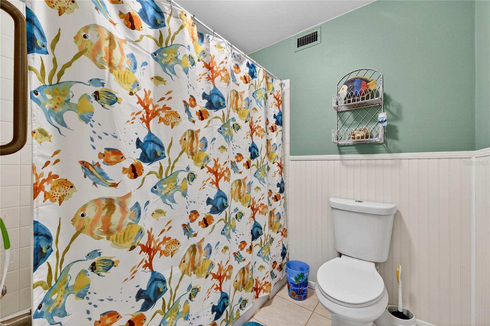 Image 28 of 32 For 521 Lakeside Drive 521