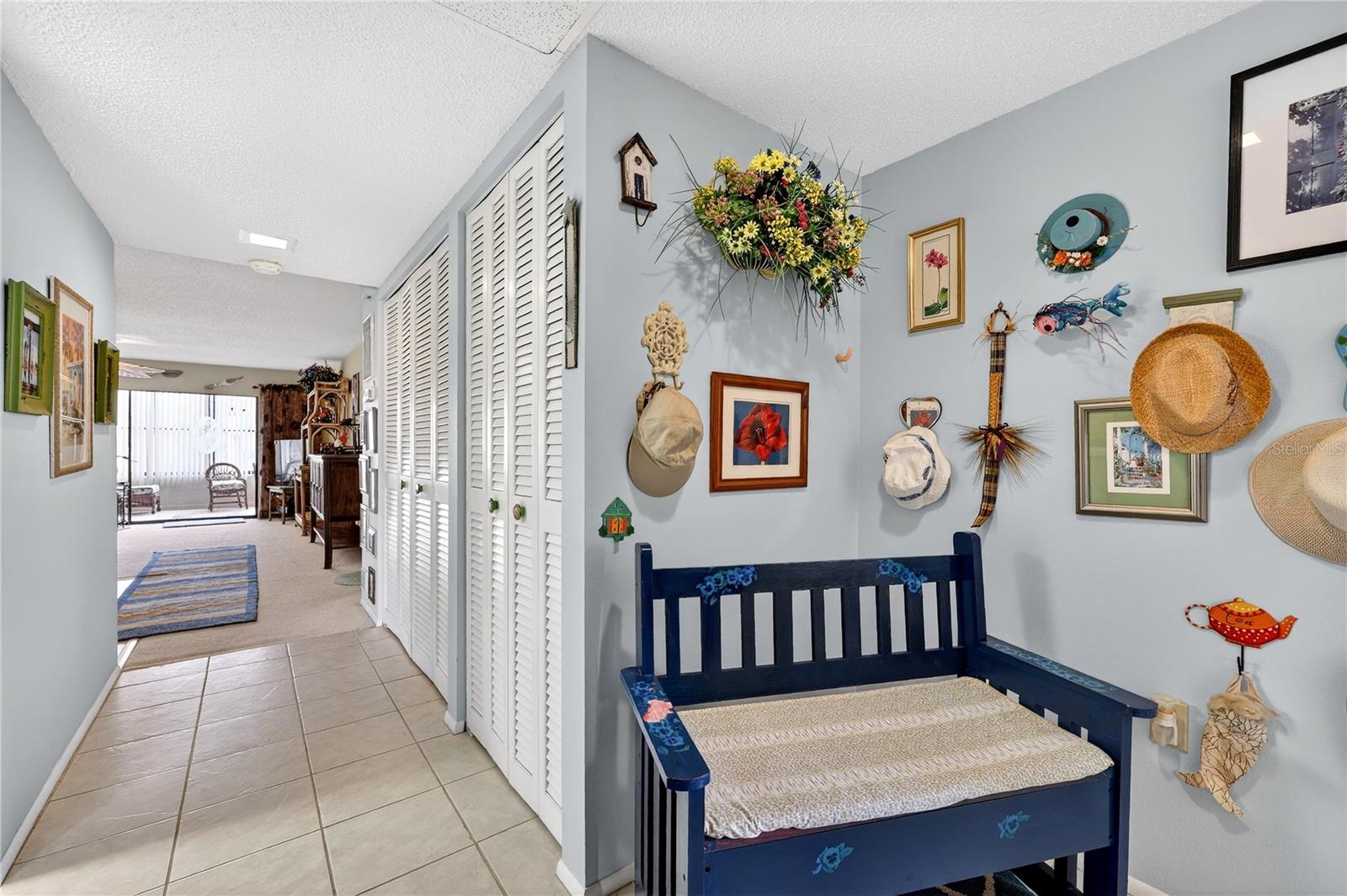 Image 6 of 32 For 521 Lakeside Drive 521