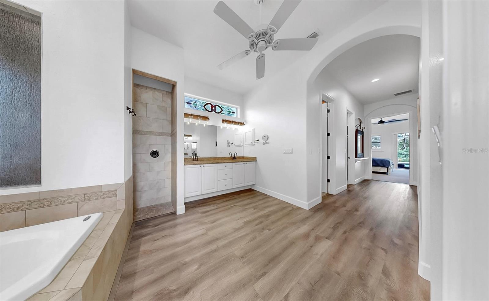 Image 52 of 100 For 21803 Deer Pointe Crossing