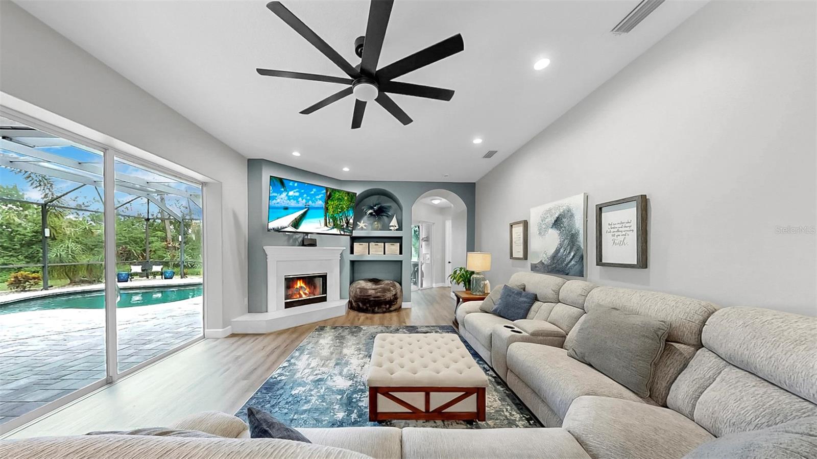 Image 86 of 100 For 21803 Deer Pointe Crossing