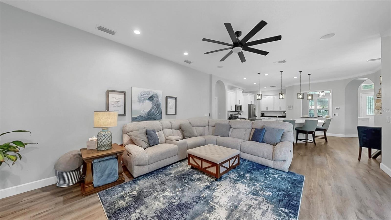 Image 95 of 100 For 21803 Deer Pointe Crossing