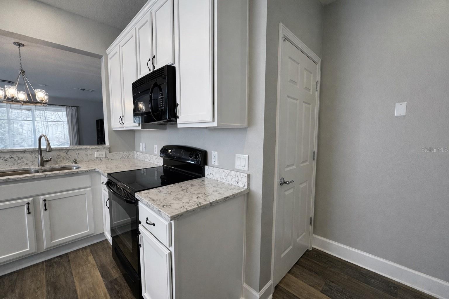 Image 11 of 28 For 6817 Charlotte Harbor Way