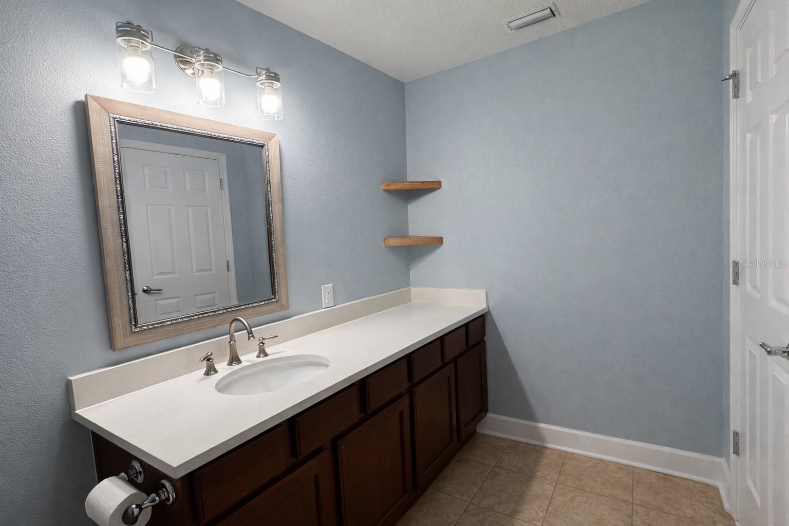 Image 19 of 28 For 6817 Charlotte Harbor Way