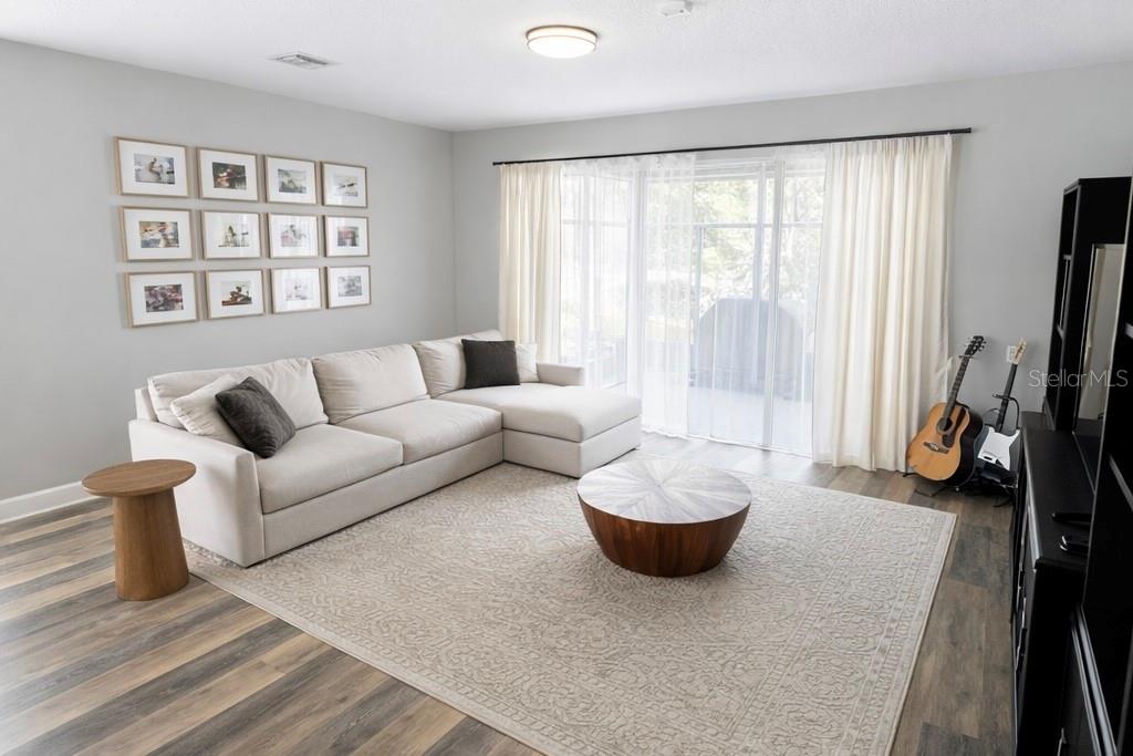 Image 4 of 28 For 6817 Charlotte Harbor Way