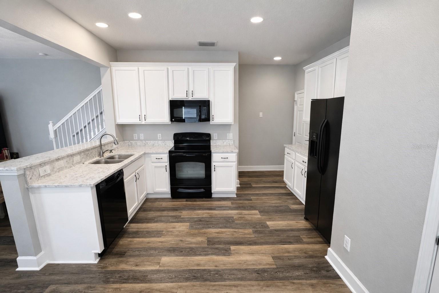 Image 8 of 28 For 6817 Charlotte Harbor Way