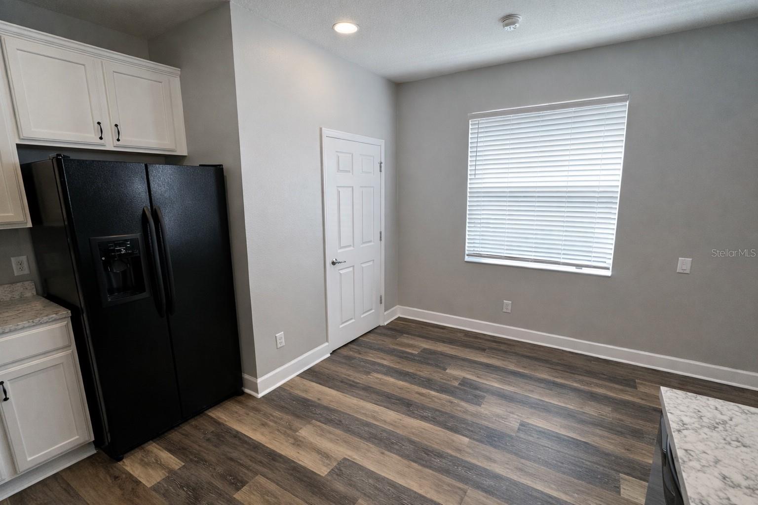 Image 9 of 28 For 6817 Charlotte Harbor Way