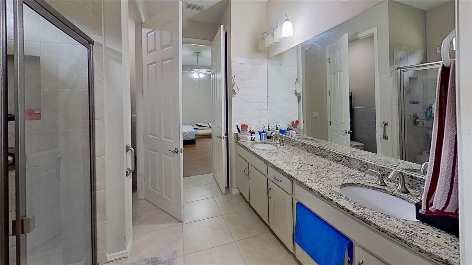 Image 20 of 37 For 11992 Blazing Star Drive