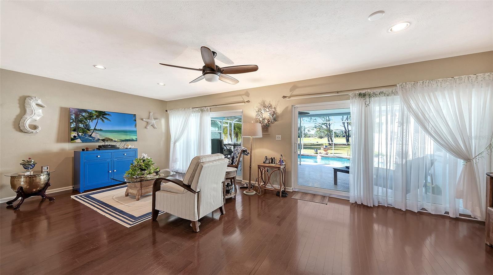 Image 18 of 40 For 844 Magellan Drive