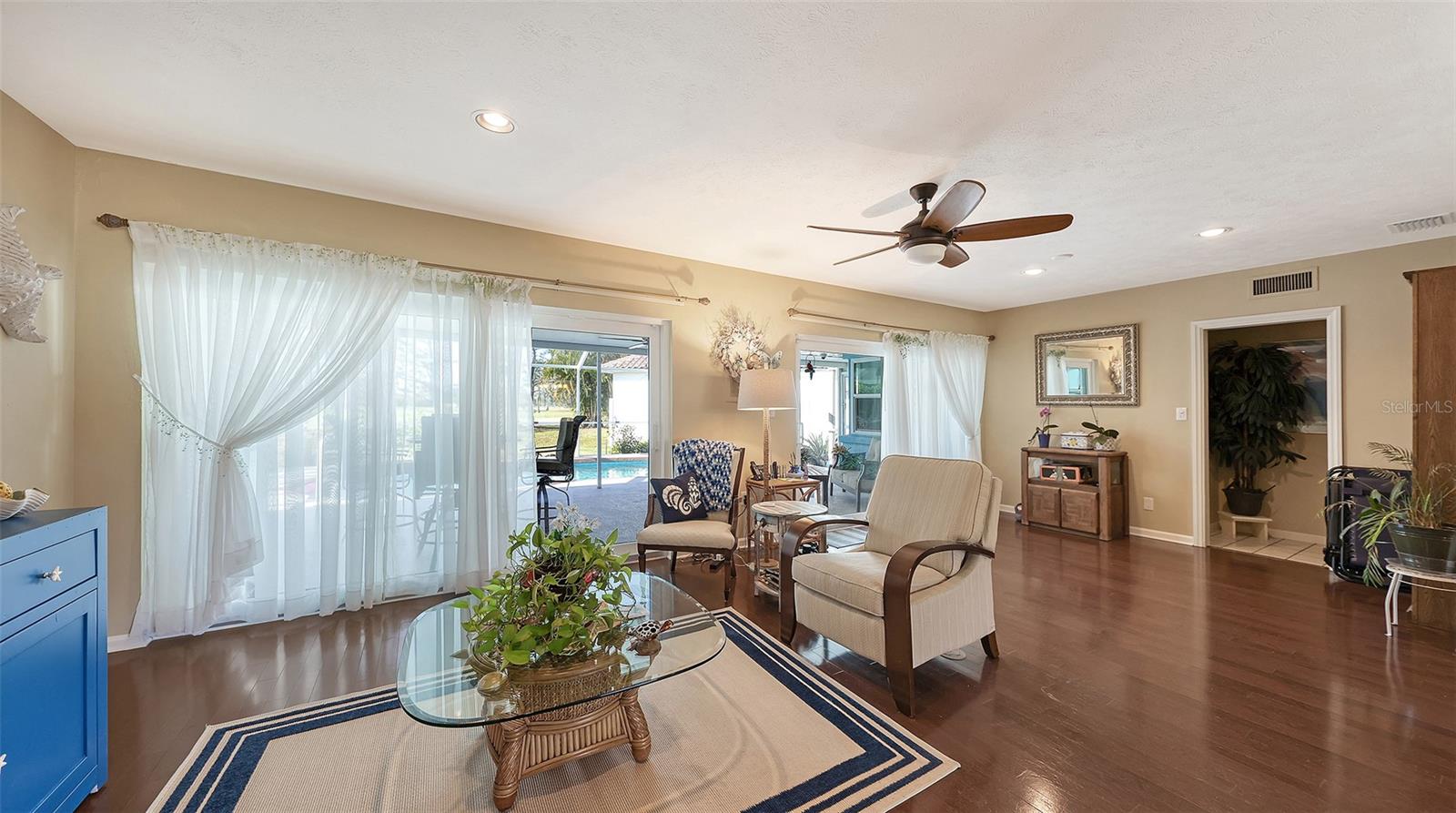 Image 19 of 40 For 844 Magellan Drive