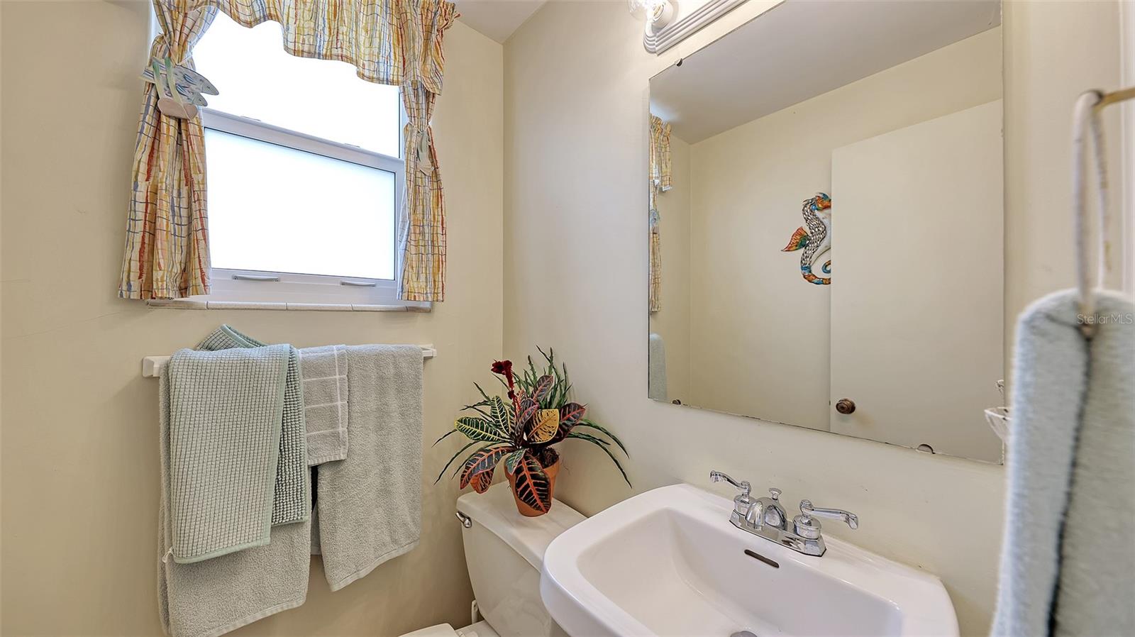 Image 29 of 40 For 844 Magellan Drive