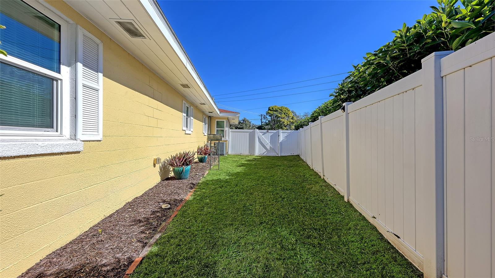 Image 34 of 40 For 844 Magellan Drive