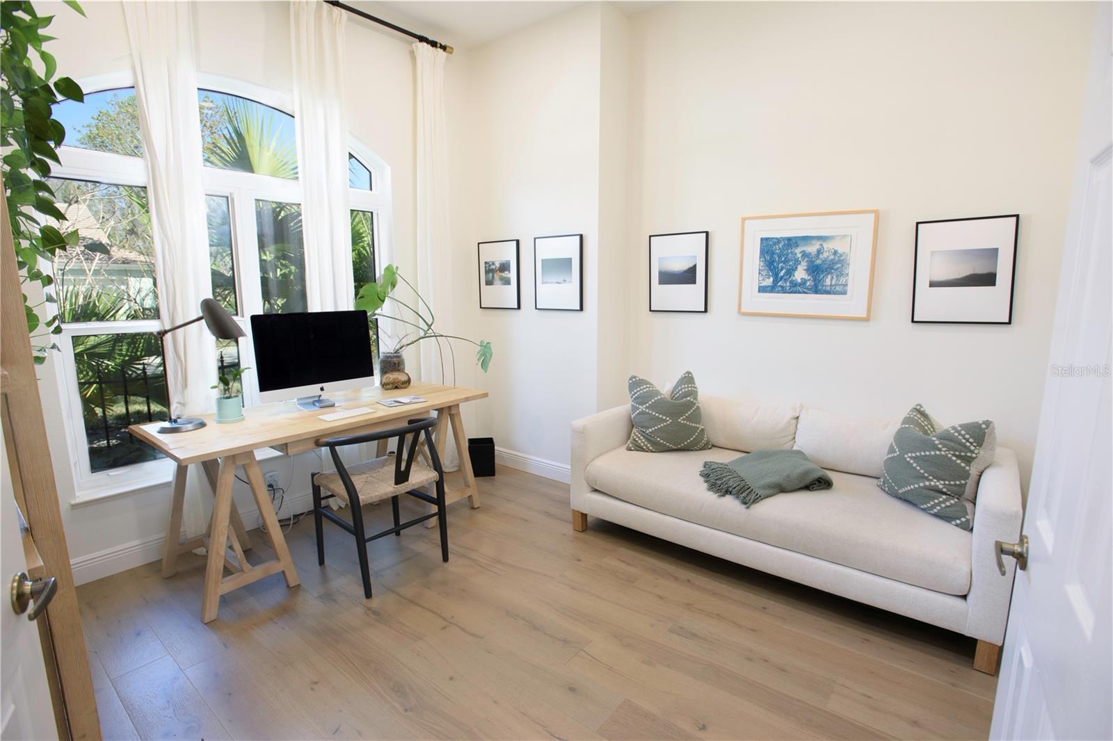 Image 13 of 37 For 4586 Del Sol Boulevard