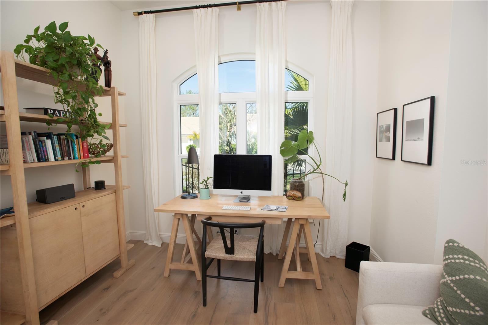 Image 14 of 37 For 4586 Del Sol Boulevard