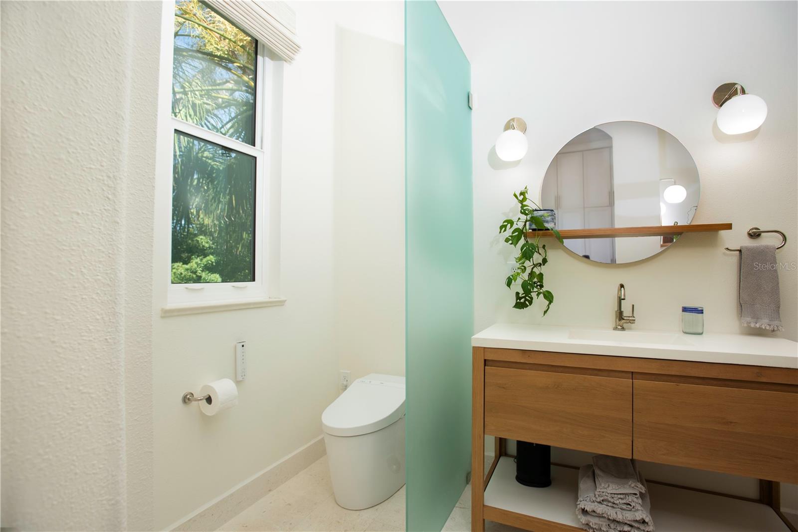 Image 19 of 37 For 4586 Del Sol Boulevard