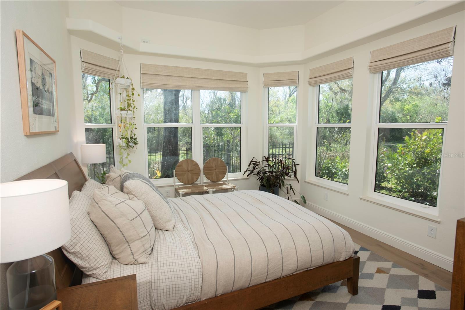 Image 24 of 37 For 4586 Del Sol Boulevard