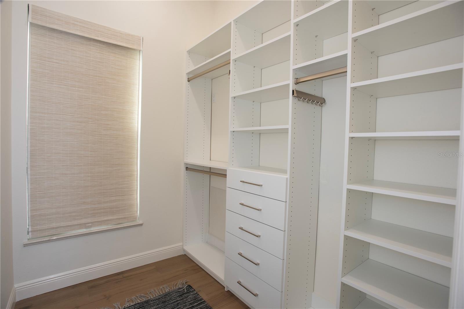 Image 26 of 37 For 4586 Del Sol Boulevard