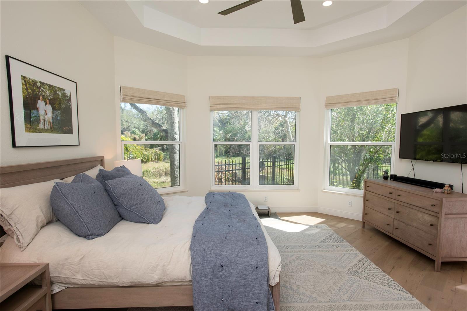 Image 4 of 37 For 4586 Del Sol Boulevard