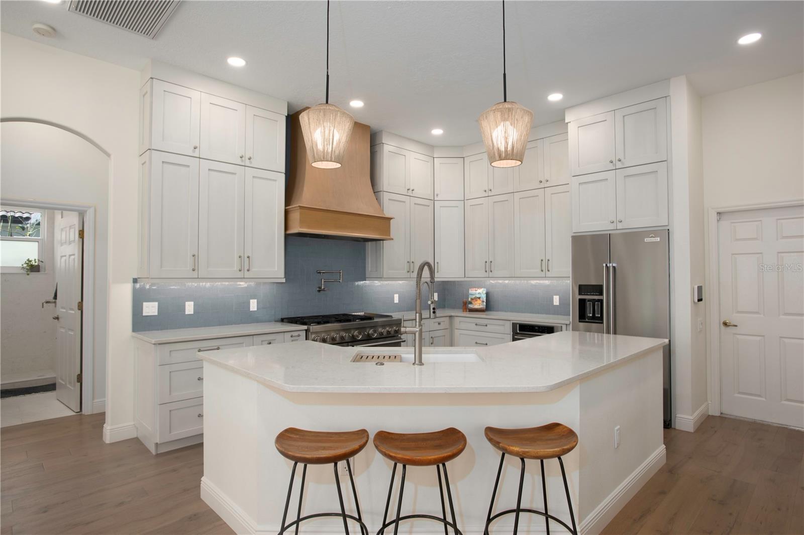 Image 9 of 37 For 4586 Del Sol Boulevard