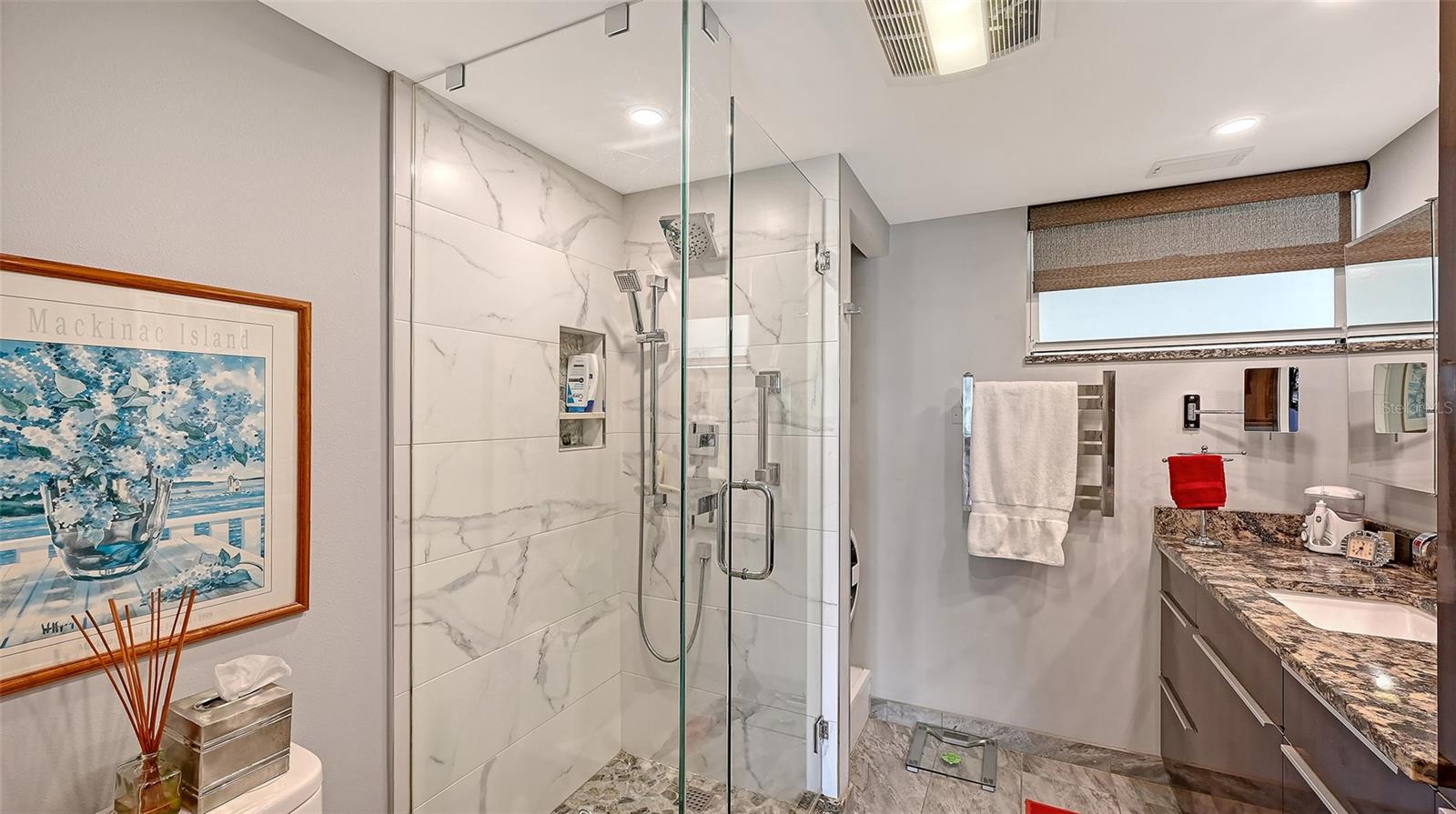 Image 15 of 69 For 4340 Falmouth Drive 206