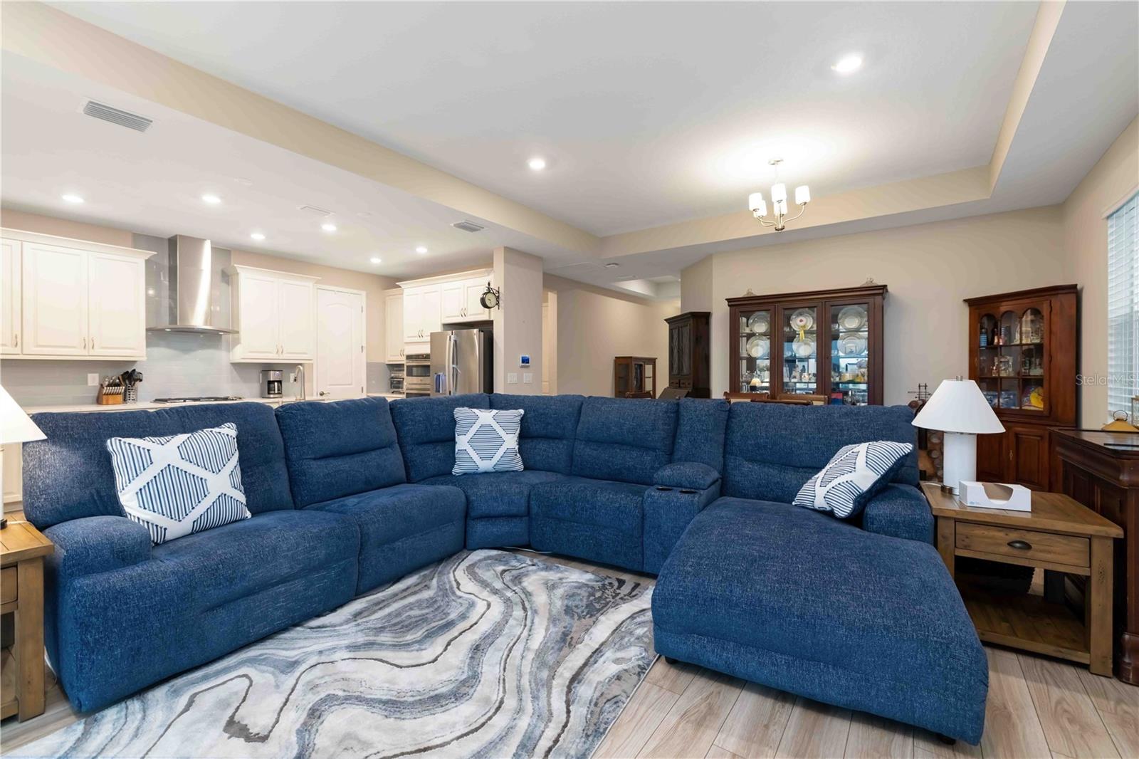 Image 13 of 49 For 17408 Savory Mist Circle