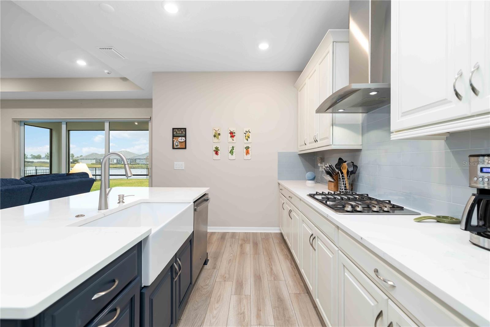 Image 16 of 49 For 17408 Savory Mist Circle