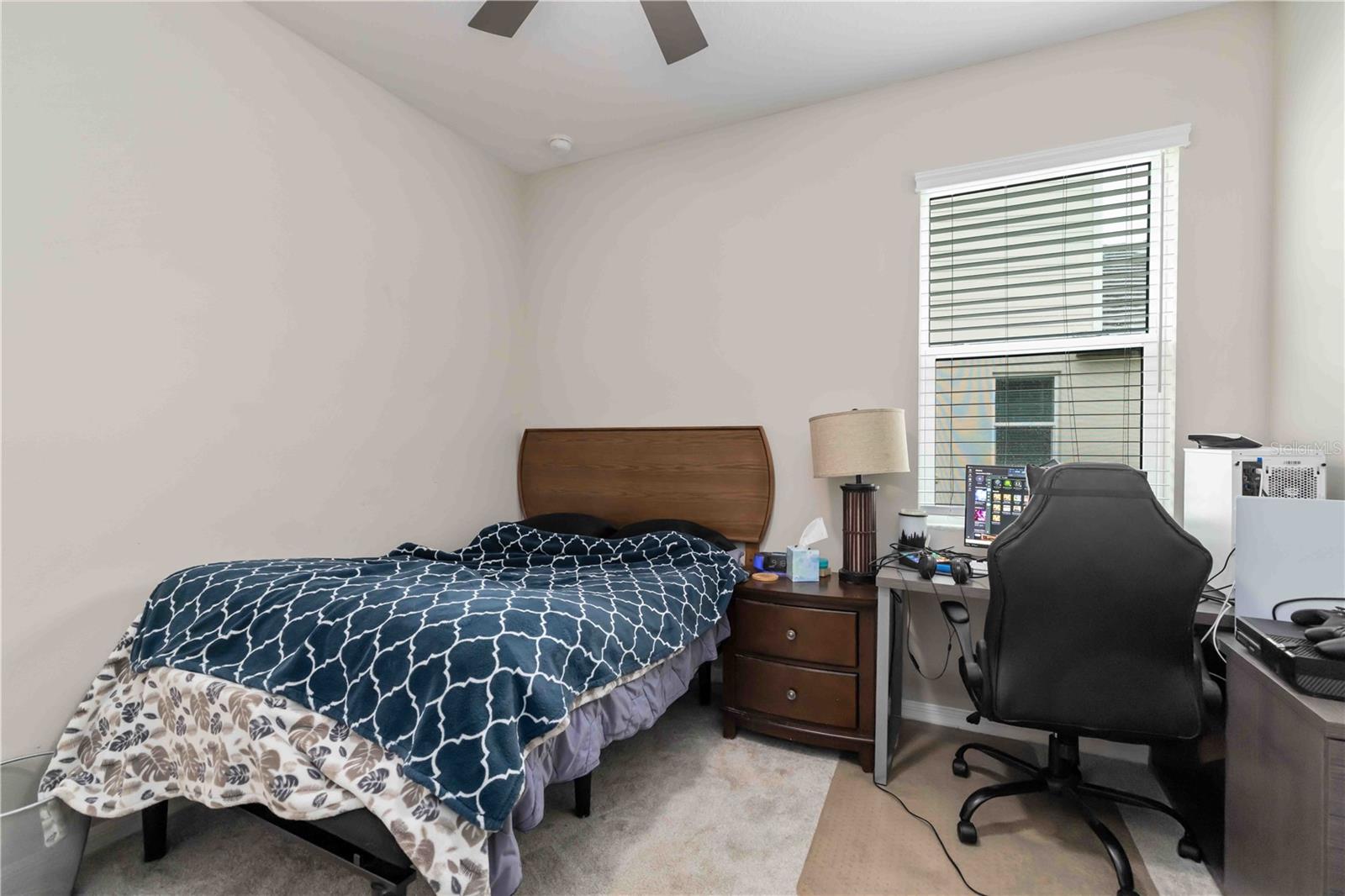 Image 26 of 49 For 17408 Savory Mist Circle