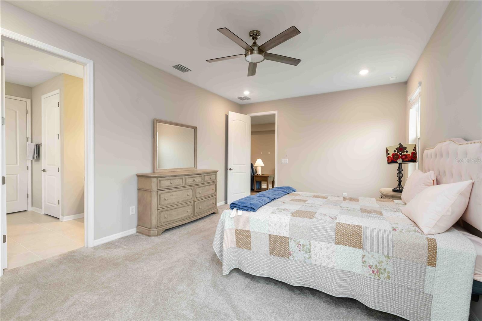 Image 31 of 49 For 17408 Savory Mist Circle