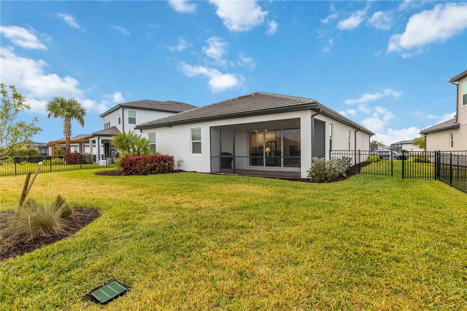 Image 38 of 49 For 17408 Savory Mist Circle