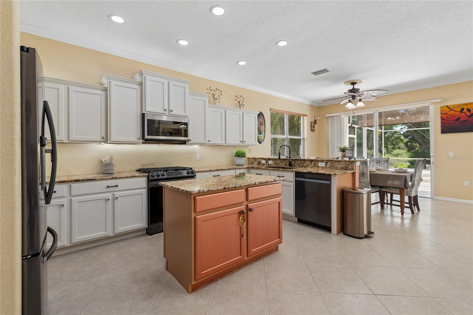 Image 2 of 26 For 7122 68th Drive E
