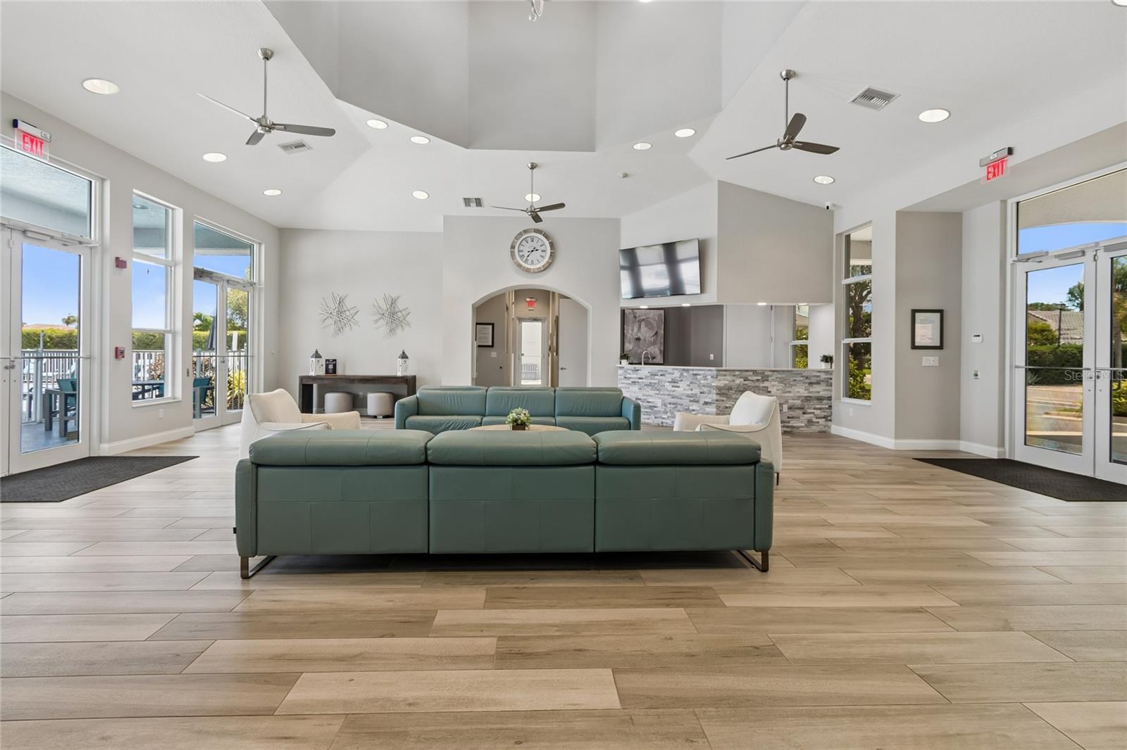 Image 21 of 26 For 7122 68th Drive E