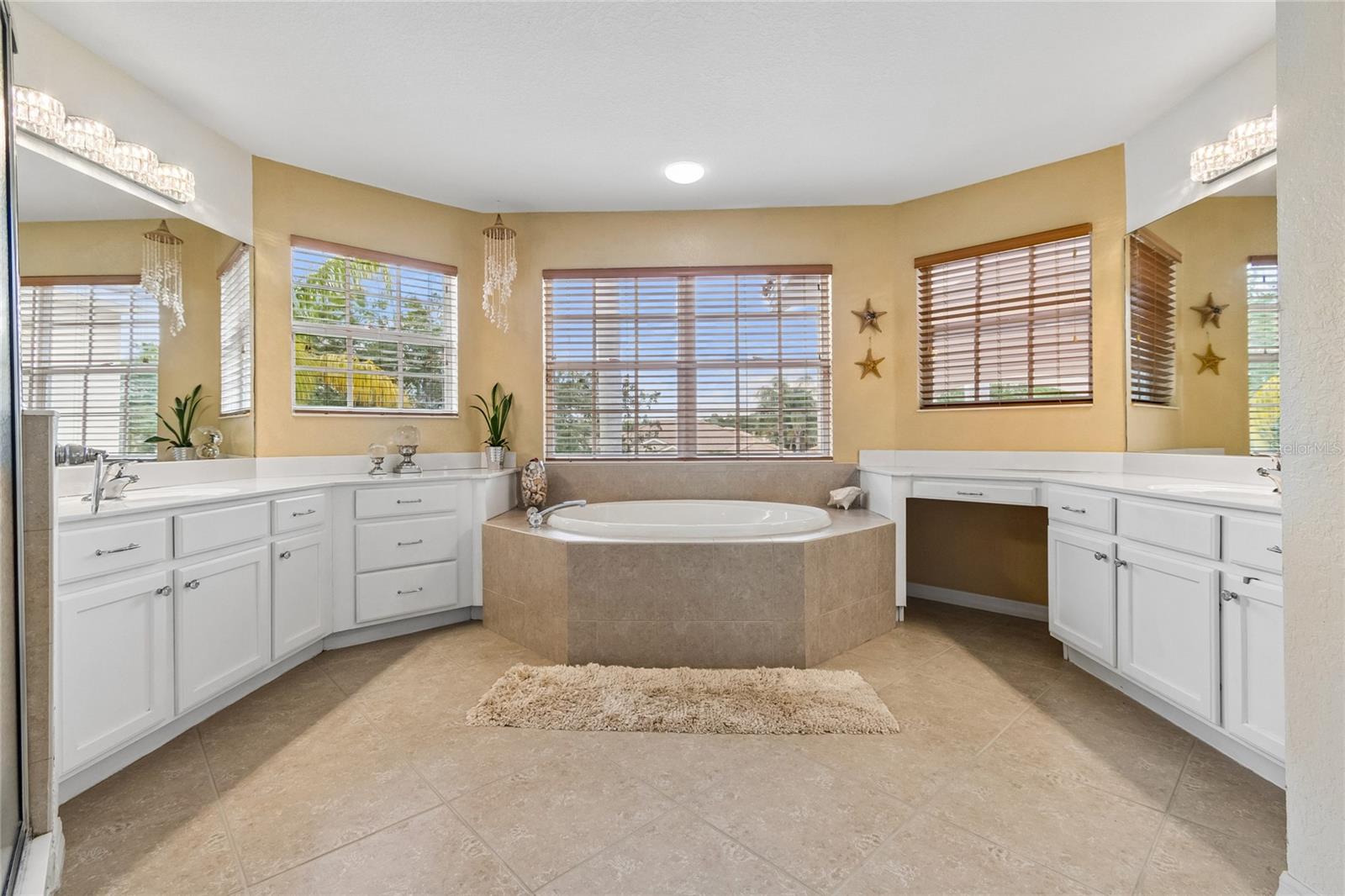 Image 5 of 26 For 7122 68th Drive E
