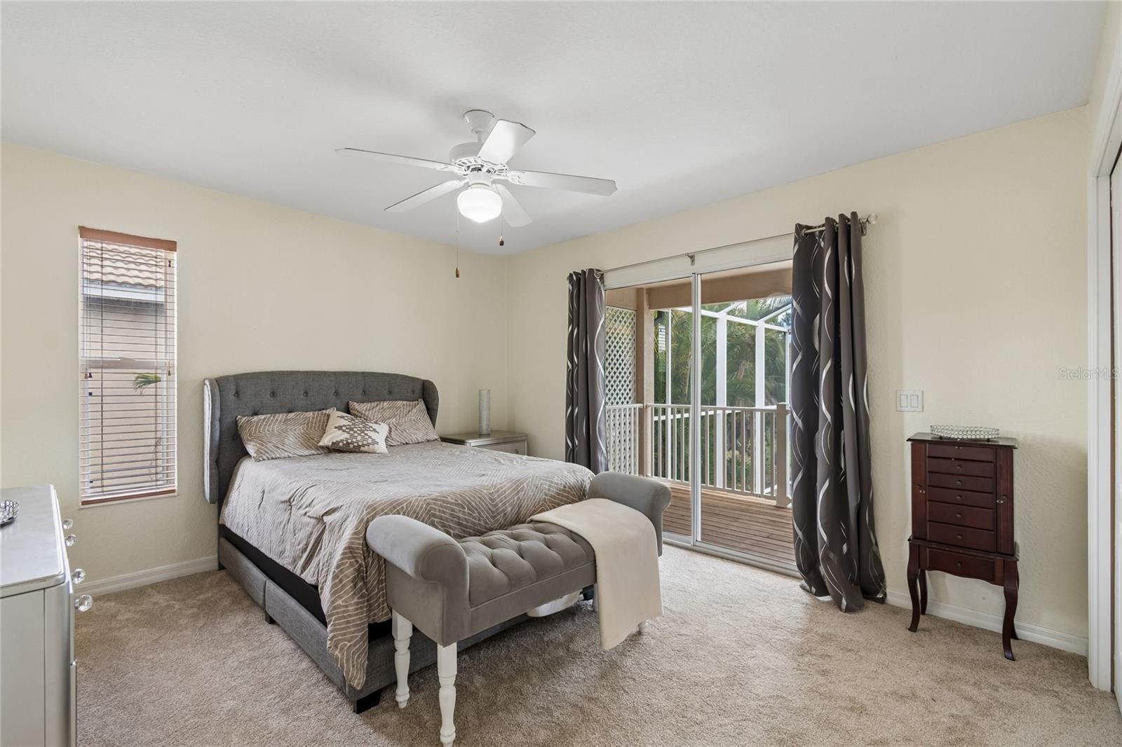 Image 6 of 26 For 7122 68th Drive E