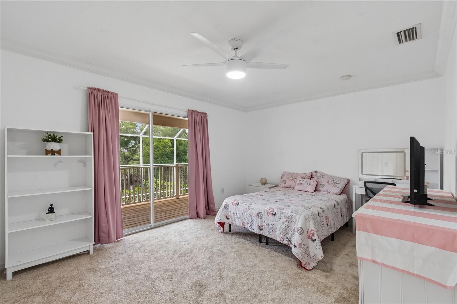 Image 7 of 26 For 7122 68th Drive E